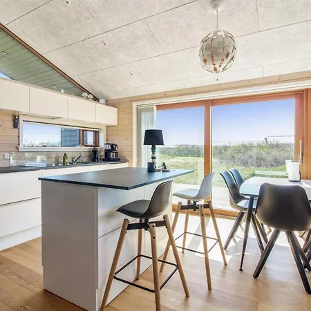 Semesterbostad Tuire - 250m From The Sea By Interhome